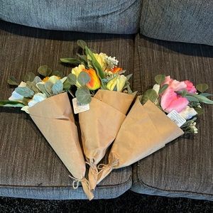 Set of 3 faux bouquets